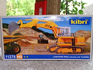 Liebherr R992 Litronic mit Tieflöffel