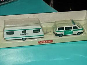 VW T 4 mit Wohnwagen