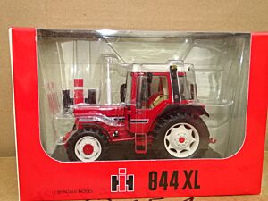 IH International Harvester 844 XL