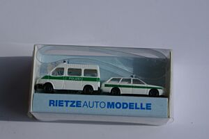 1 x Ford Transit Polizei, 1 x Audi Polizei