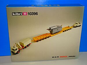 MAN Zugmaschine mit Scheuerle Schwertransportanhänger mit Trafo und Kaelble Zugmaschine