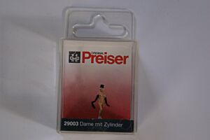 Dame mit Zylinder