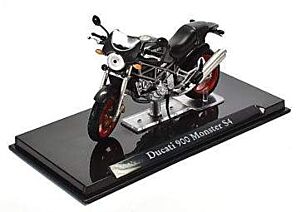 Ducati 900 Monster S4