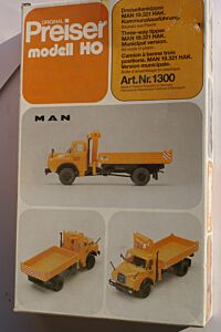 Dreiseitenkipper. MAN 19.321 HAK