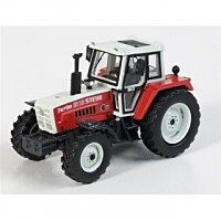 Steyr 8110 mit Frontgewicht