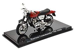 Norton Commando 750