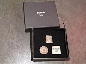 MAN PIN Set